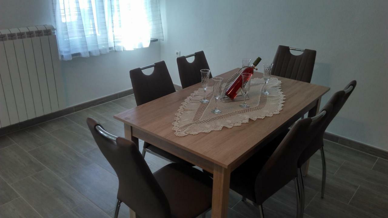 Mali Delfin Apartment Sveti Juraj Exterior photo