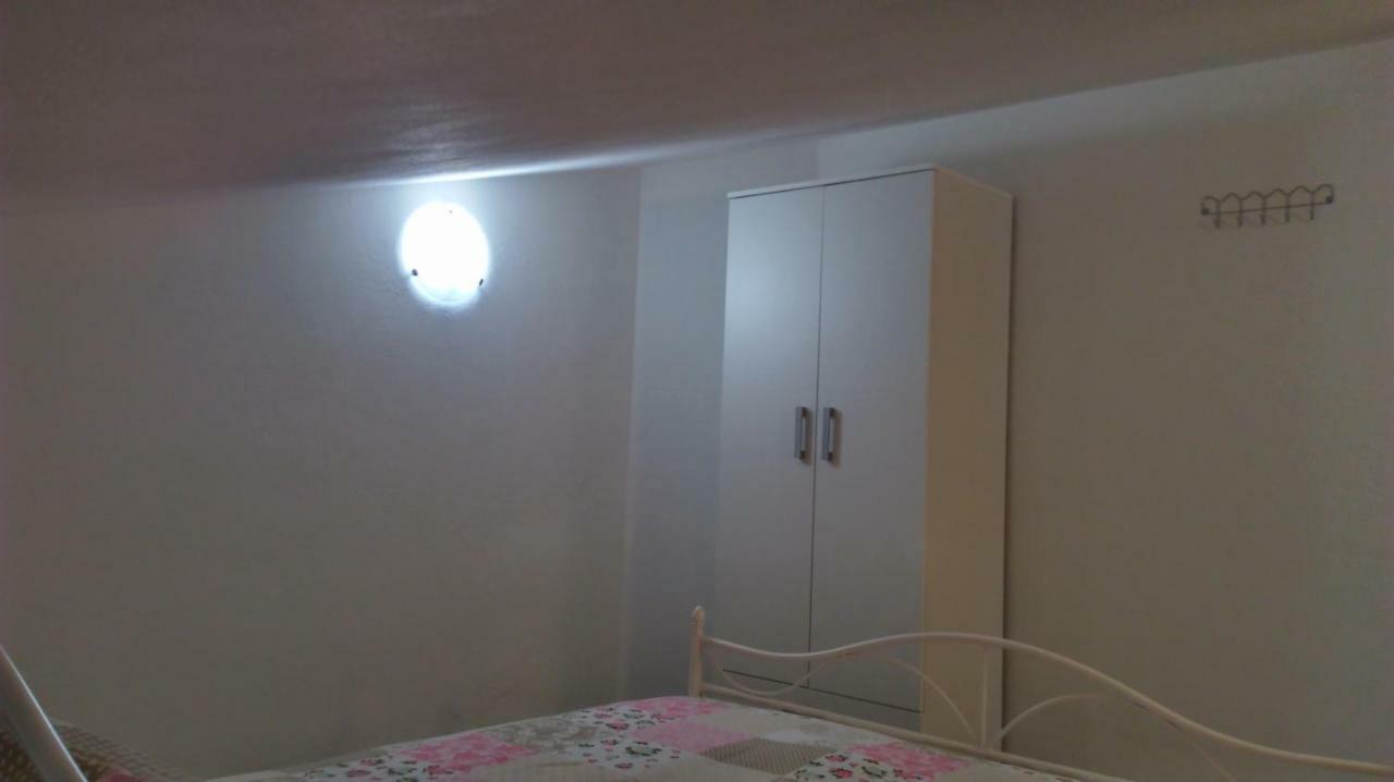 Mali Delfin Apartment Sveti Juraj Exterior photo