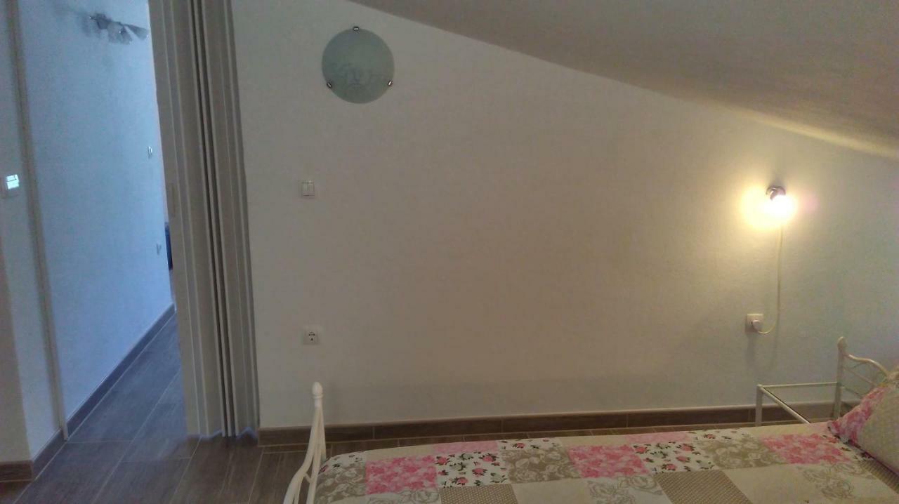 Mali Delfin Apartment Sveti Juraj Exterior photo